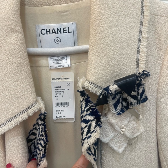New w tags vintage Chanel coat - Picture 4 of 8